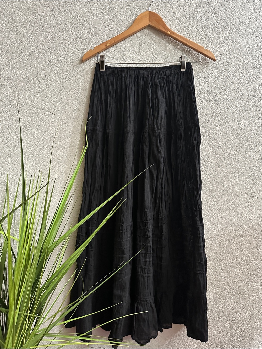 Women’s Black color  Maxi Skirt - Lightweight Tiered Design
